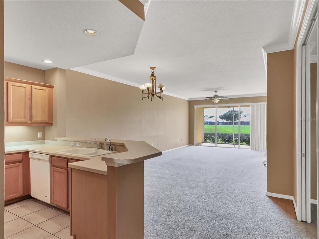 8406 Wethersfield Run, Unit 104 Lakewood Ranch, FL 34202 - Photo 9 of 48