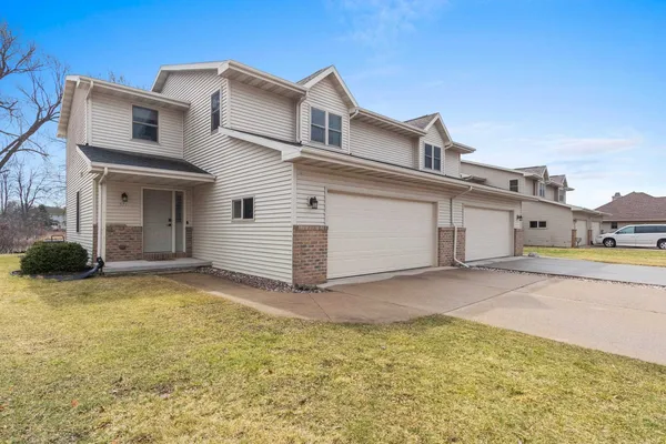 $549,900 | 571 South 9th Street, De Pere, WI 54115