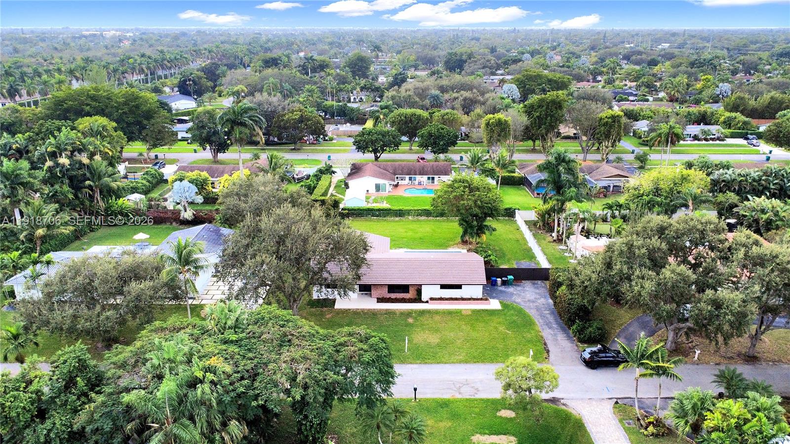 9760 Southwest 119th Street Miami, FL 33176 - Photo 35 of 35