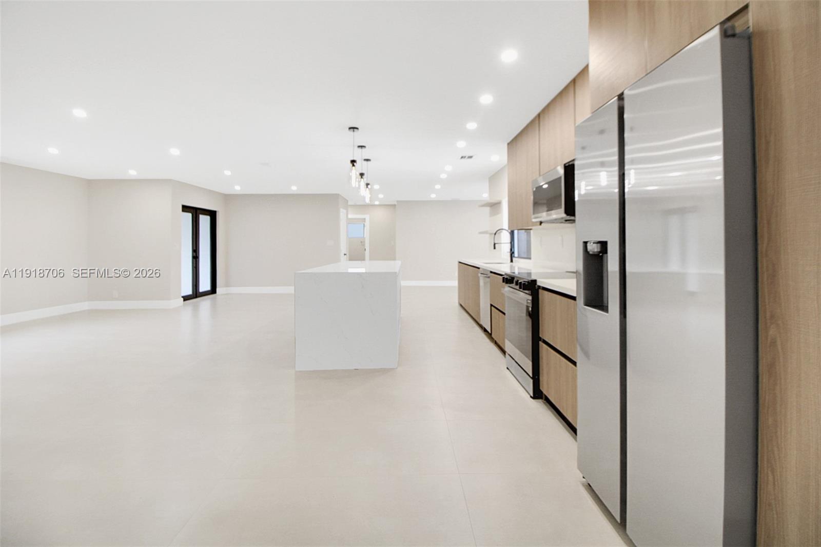 9760 Southwest 119th Street Miami, FL 33176 - Photo 8 of 35