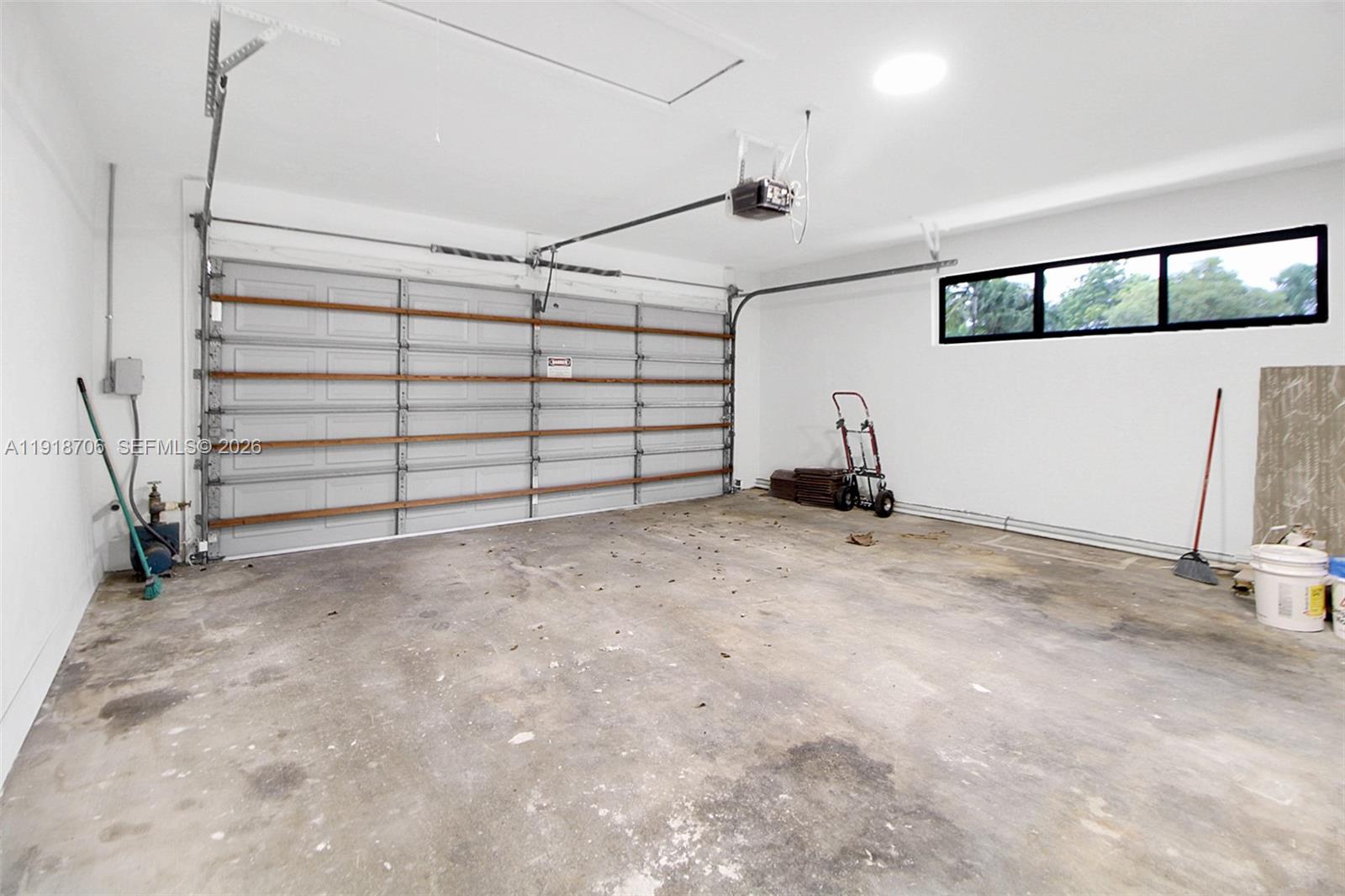 9760 Southwest 119th Street Miami, FL 33176 - Photo 10 of 35