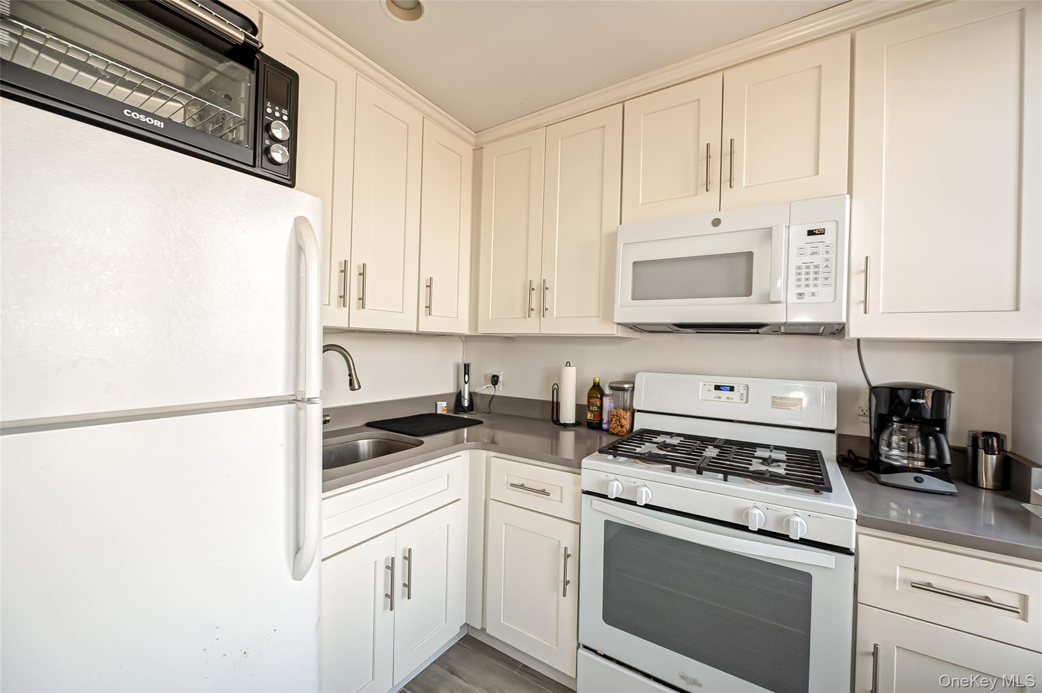 310 Riverside Boulevard, Unit 3I Long Beach, NY 11561 - Photo 16 of 23