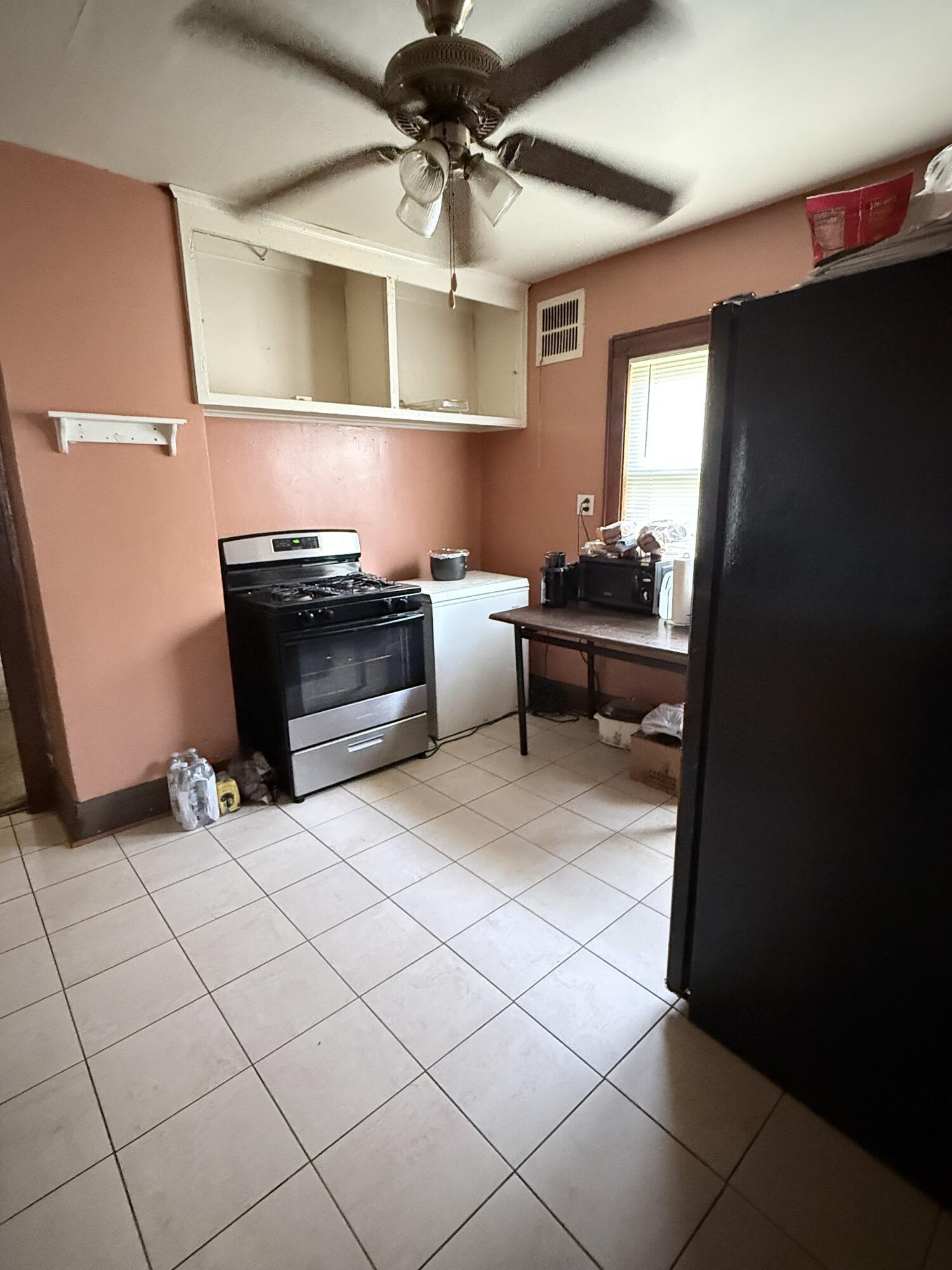 3343 North 41st Street Milwaukee, WI 53216 - Photo 6 of 13 Lower Unit (4)
