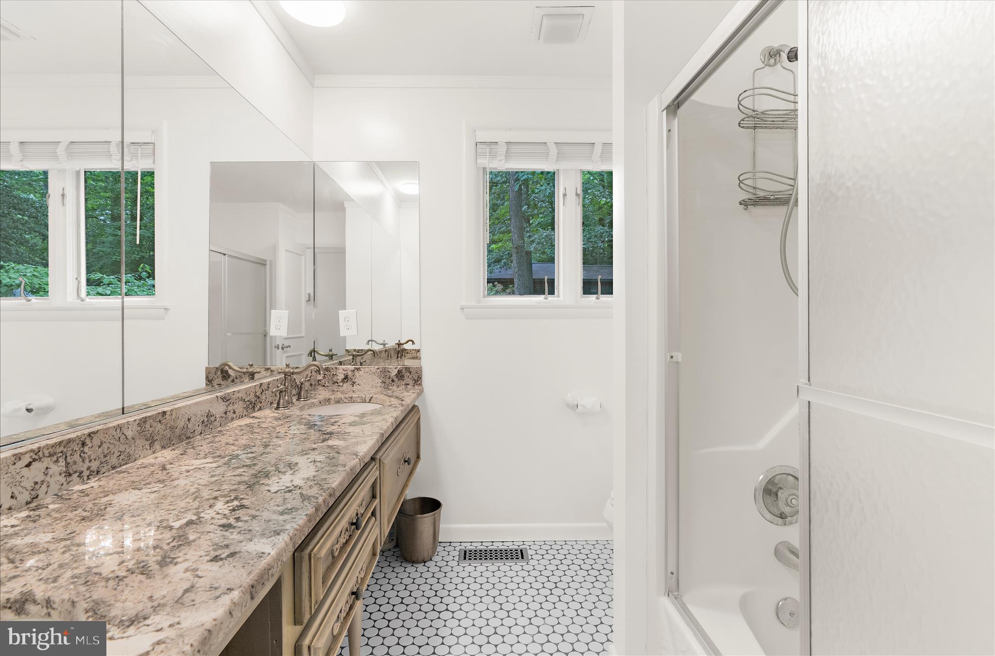 698 Discovery Road Davidsonville, MD 21035 - Photo 21 of 52 Guest bathroom