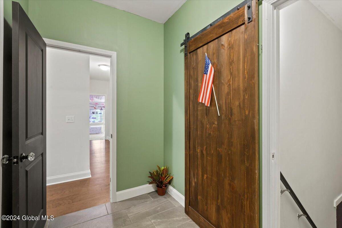 4498 Hurst Road Guilderland, NY 12085 - Photo 17 of 38 09-MW2_3804
