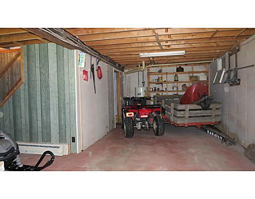 93 Harbor Road Naples, ME 04055 - Photo 28 of 28 Parking Lot/Garage.