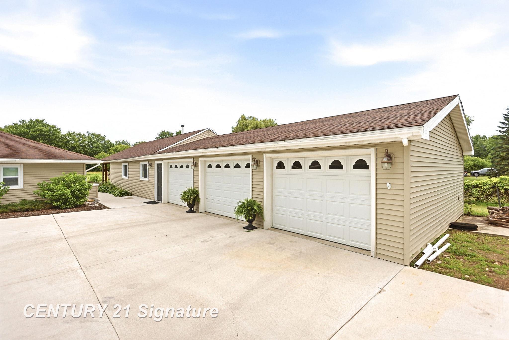 2051 South Brennan Road Hemlock, MI 48626 - Photo 41 of 72