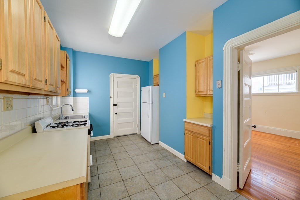 787 Columbia Road Boston, MA 02125 - Photo 11 of 22 Gallery Image 11