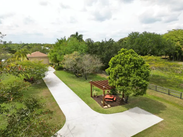 $4,000 | 10735 Lantana Road, Unit GH, Lake Worth, FL 33449