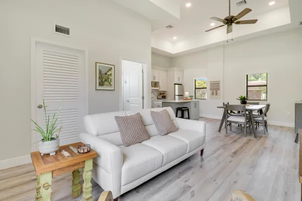 $4,000 | 10735 Lantana Road, Unit GH, Lake Worth, FL 33449