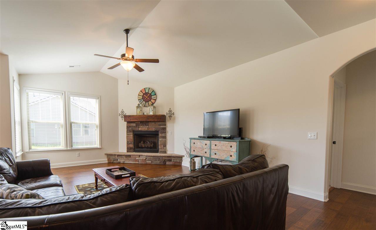 321 Stallion Road Greenville, SC 29617 - Photo 6 of 18 Gallery Image 6