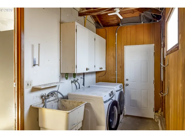 $429,000 | 16560 Southeast Haig Drive, Portland, OR 97236