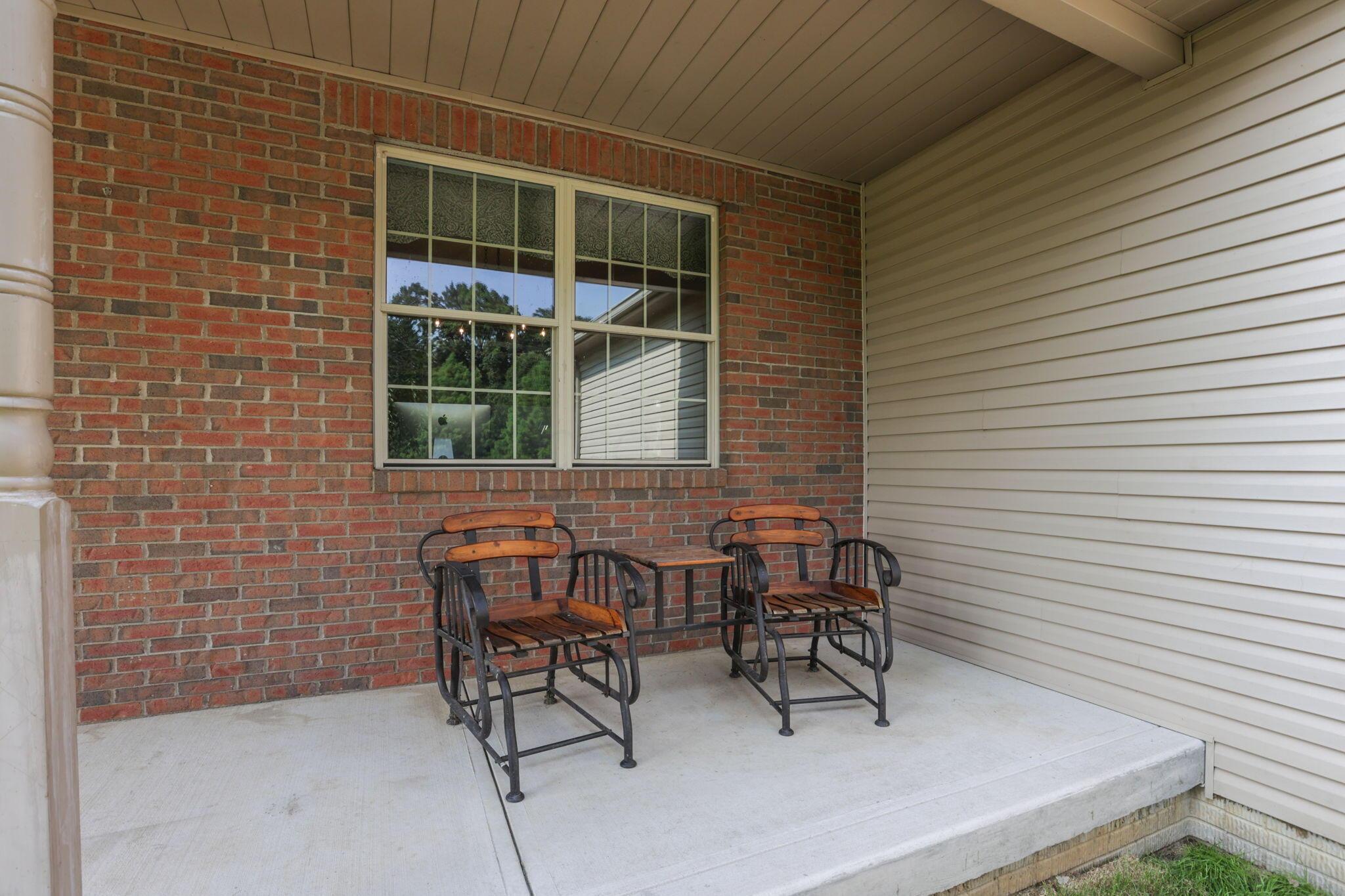 8885 Refugee Road Southwest Etna, OH 43062 - Photo 10 of 121 Front Porch