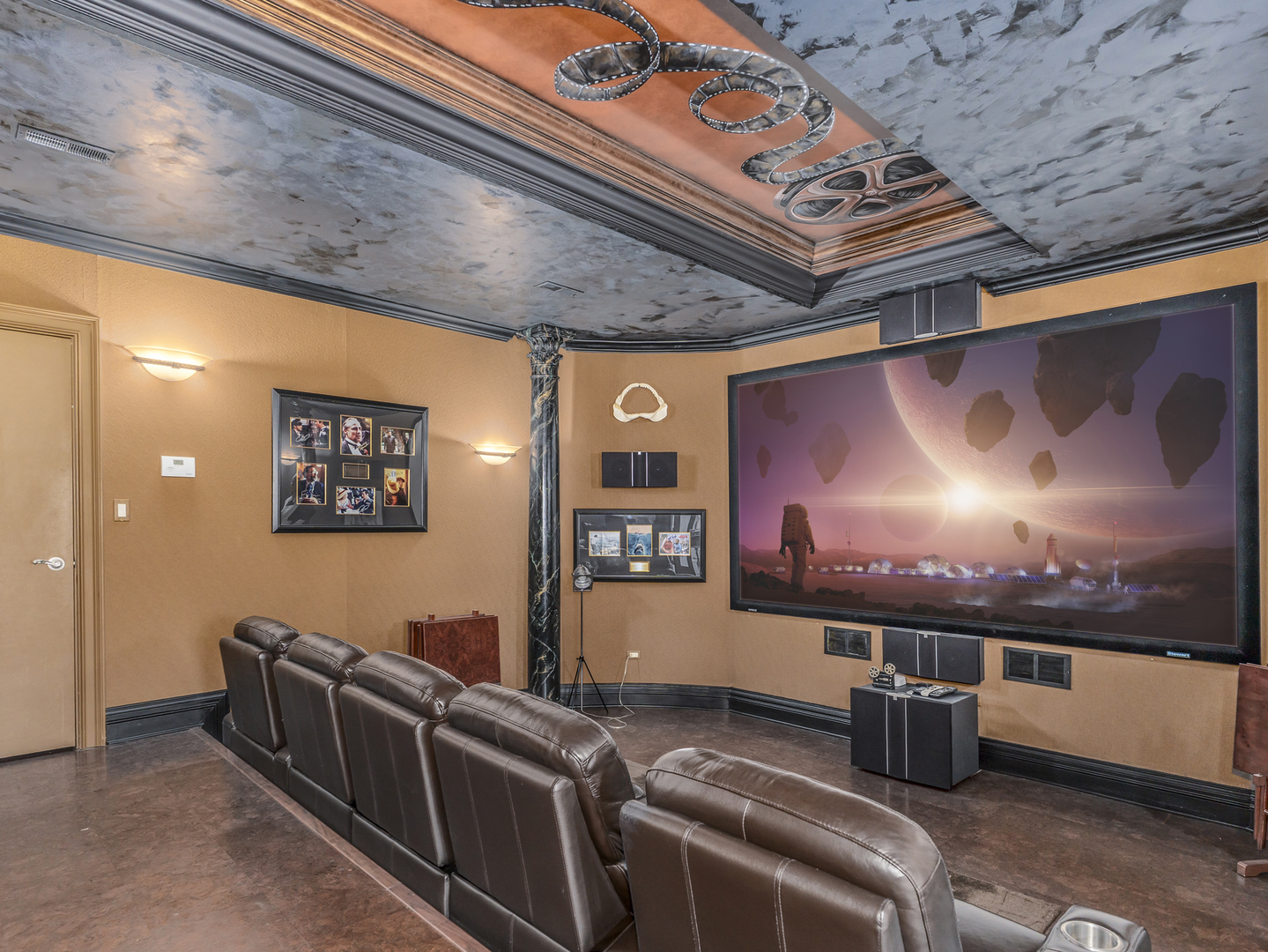 51 Ford Lane Naperville, IL 60565 - Photo 47 of 50 a room with furniture and screen