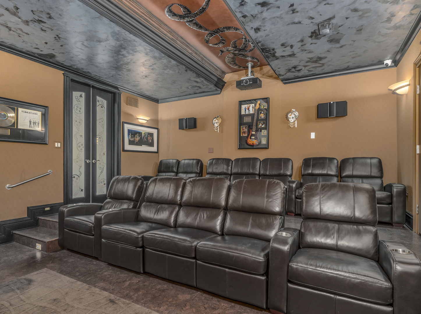 51 Ford Lane Naperville, IL 60565 - Photo 48 of 50 a media room with a couch