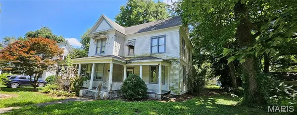 $49,900 | 305 East Cypress Street, Charleston, MO 63834