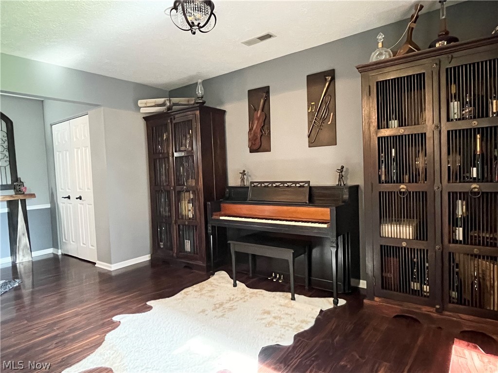 2885 Charing Cross Road Northwest Canton, OH 44708 - Photo 12 of 25 extended sitting area off dining room