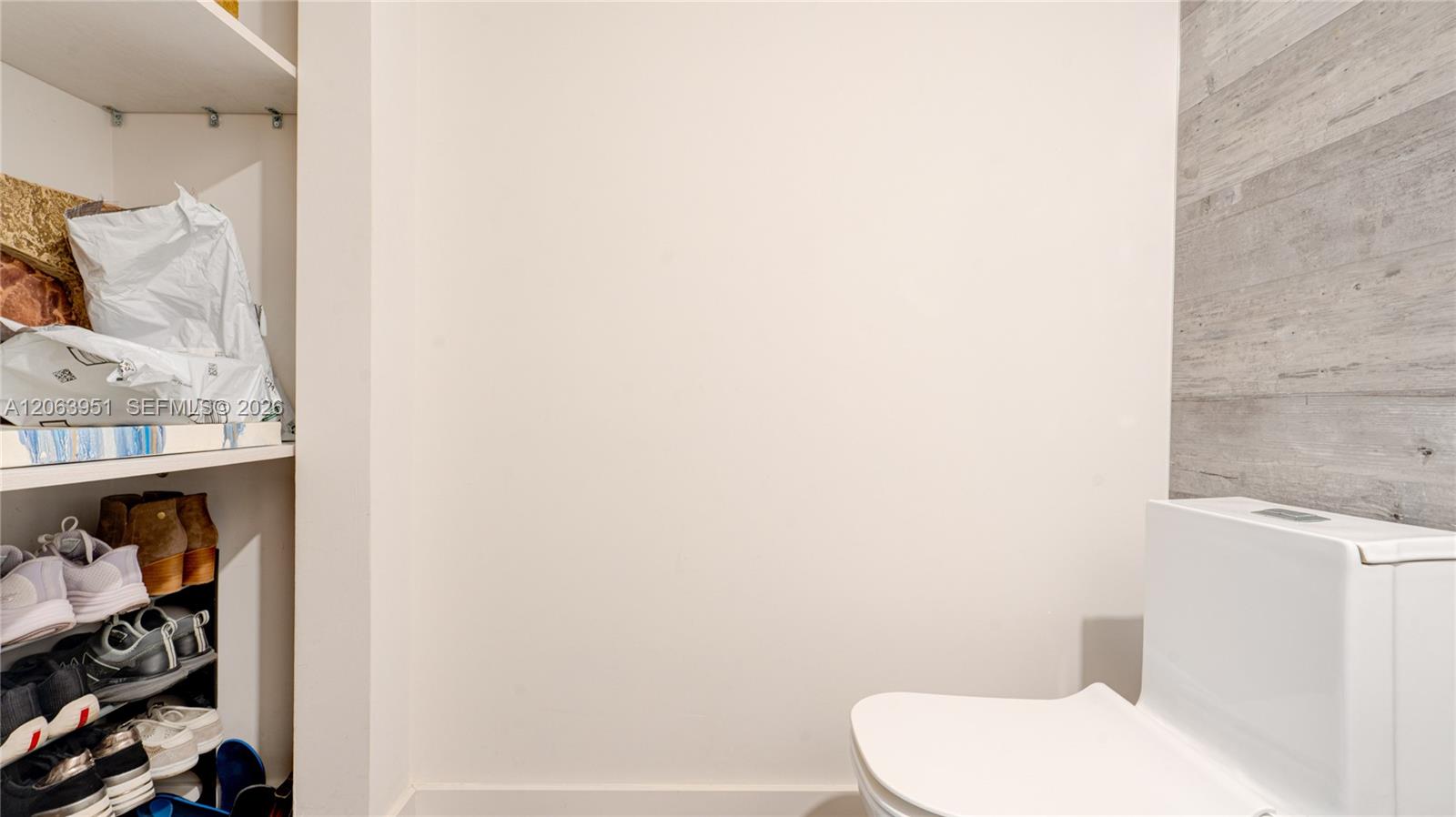 16325 Golf Club Road, Unit 101 Weston, FL 33326 - Photo 15 of 51 Half bath