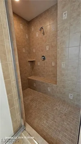 $5,921 | 11985 Whitehills Street, Las Vegas, NV 89141