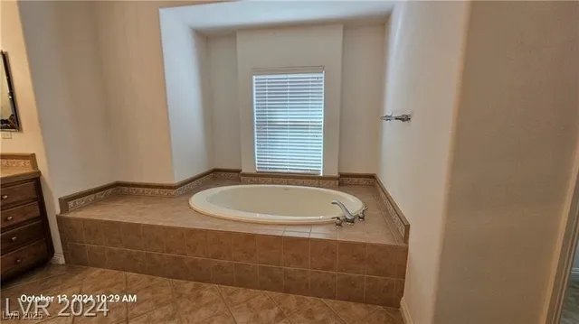 $5,921 | 11985 Whitehills Street, Las Vegas, NV 89141