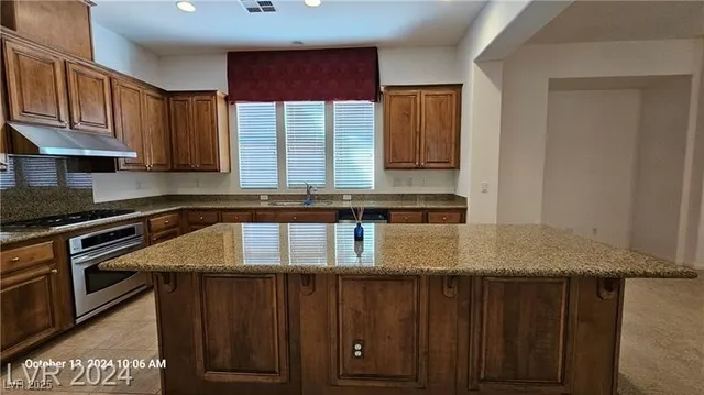 $5,921 | 11985 Whitehills Street, Las Vegas, NV 89141