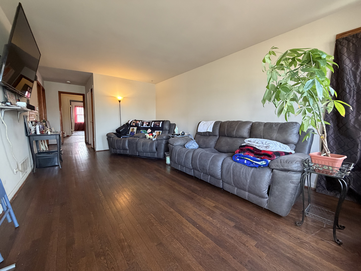 7827 Meade Avenue Burbank, IL 60459 - Photo 4 of 15