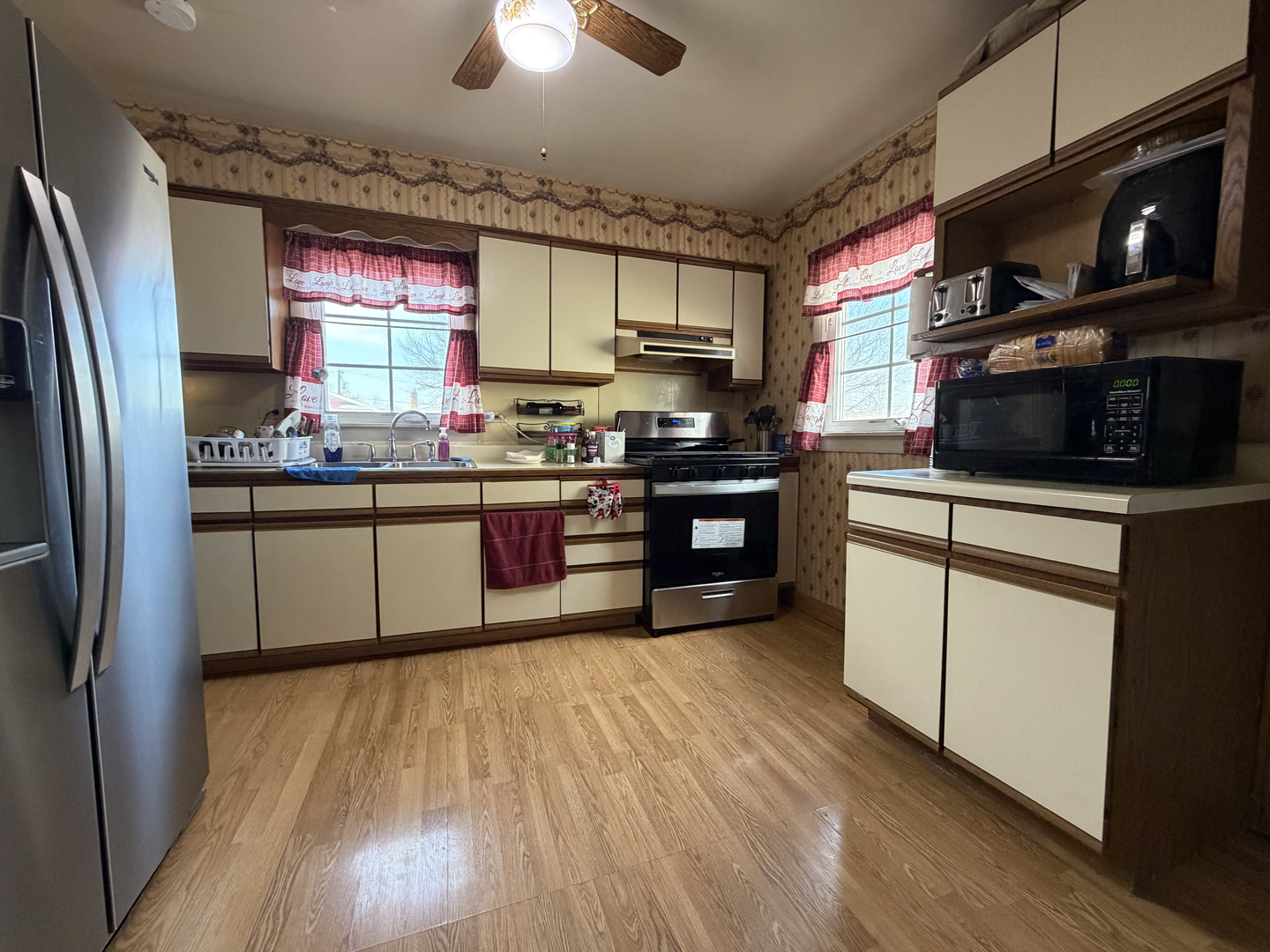 7827 Meade Avenue Burbank, IL 60459 - Photo 5 of 15