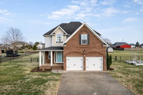 $415,000 | 705 North Russell Street, Portland, TN 37148