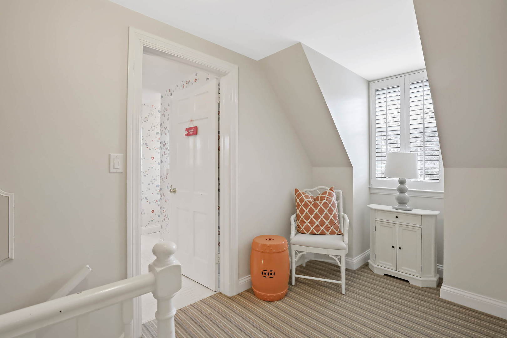 138 East Sheridan Road Lake Bluff, IL 60044 - Photo 20 of 39 a very nice looking room with a chair and a window