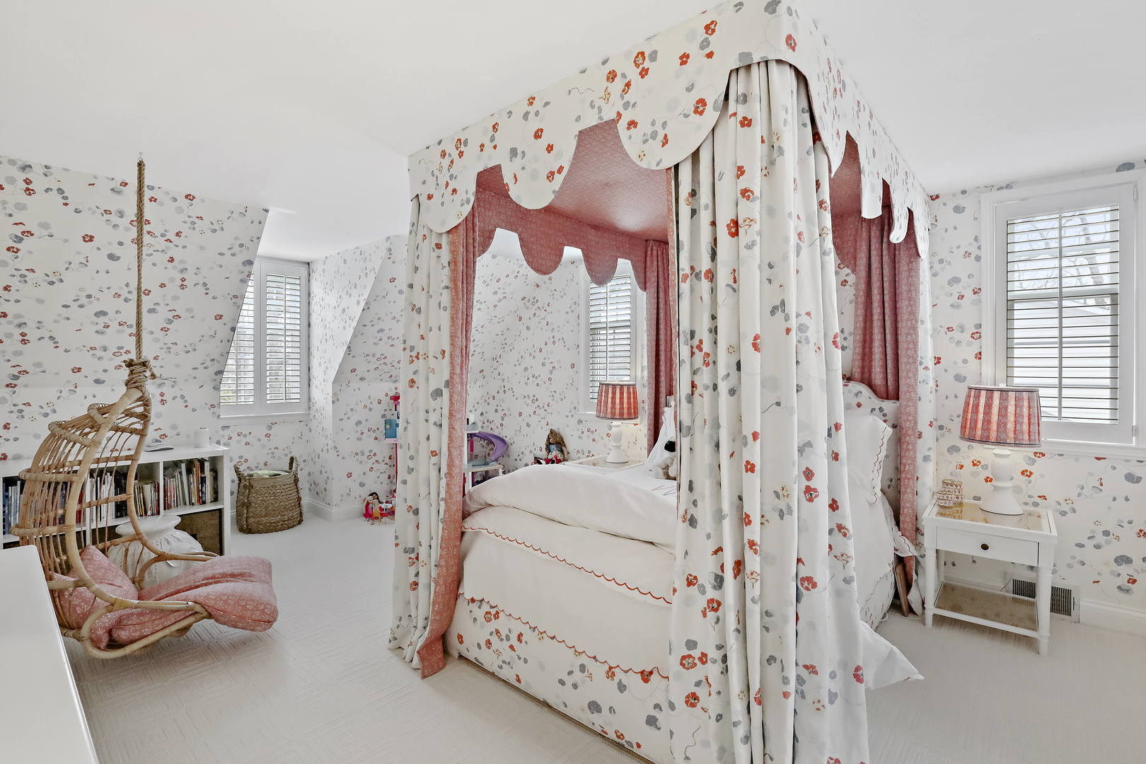 138 East Sheridan Road Lake Bluff, IL 60044 - Photo 26 of 39 a bedroom with furniture and a window