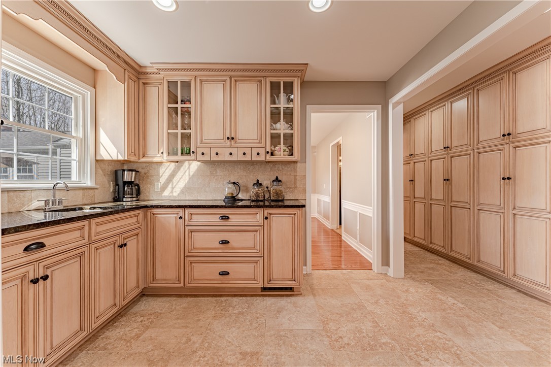 198 Kenton Road Chagrin Falls, OH 44022 - Photo 9 of 35 Gallery Image 9