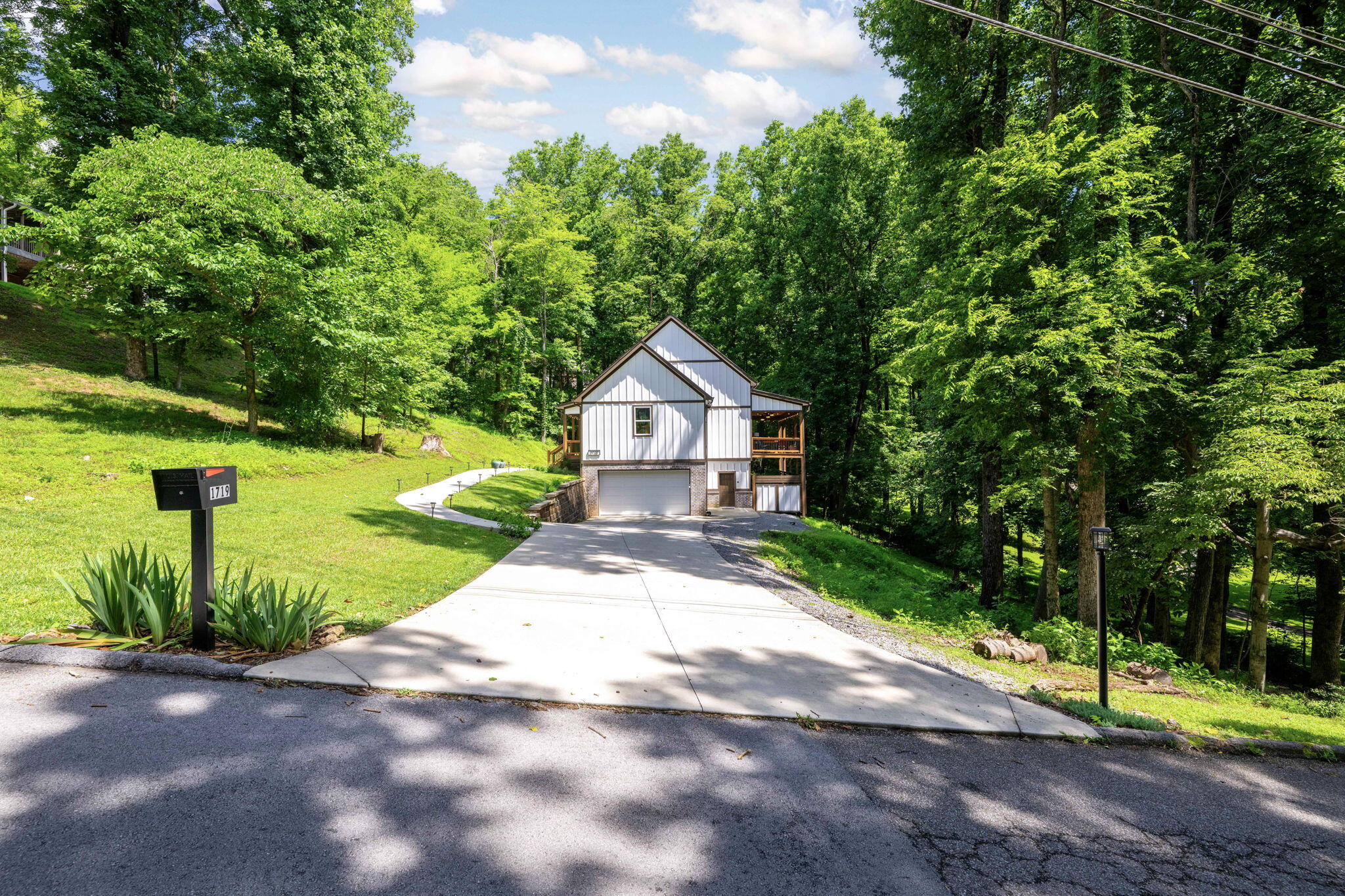 1719 Hidden Harbor Road Hixson, TN 37343 - Photo 7 of 76 7-web-or-mls-DSC_7286-60