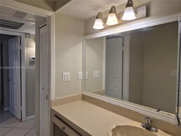 $2,000 | 1752 Northwest 74th Avenue, Unit 18, Plantation, FL 33313