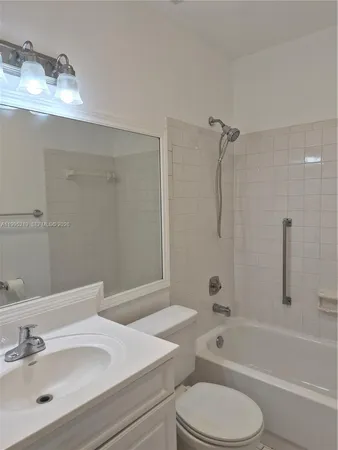 $2,000 | 1752 Northwest 74th Avenue, Unit 18, Plantation, FL 33313