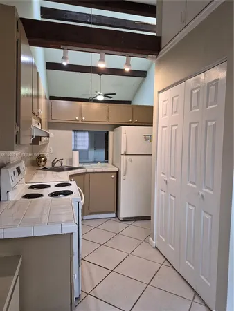 $2,000 | 1752 Northwest 74th Avenue, Unit 18, Plantation, FL 33313