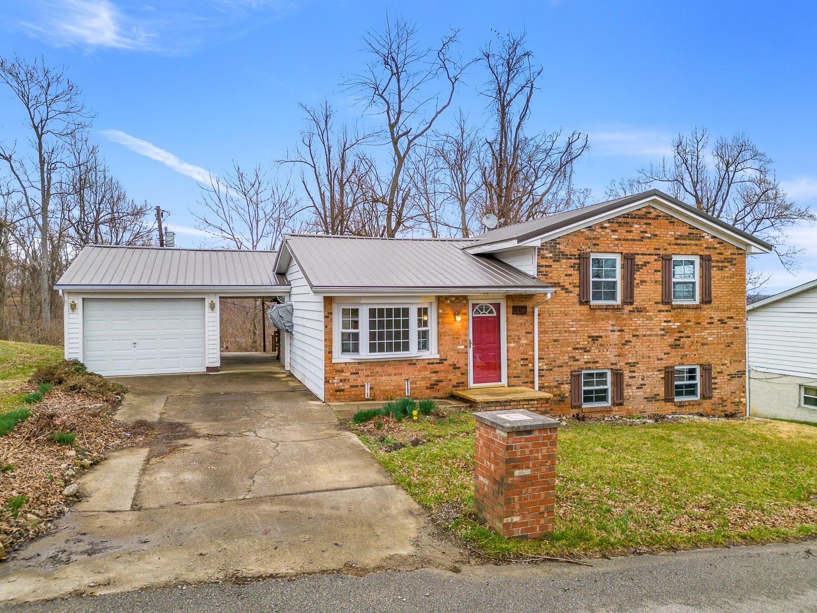 204 Morrow Road Huntington, WV 25701 - Photo 2 of 26 Gallery Image 2