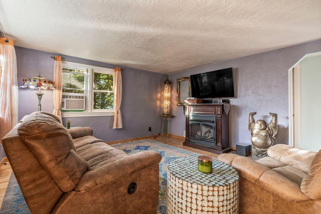 6 Victory Lane Biddeford, ME 04005 - Photo 9 of 28 17_DSC02183