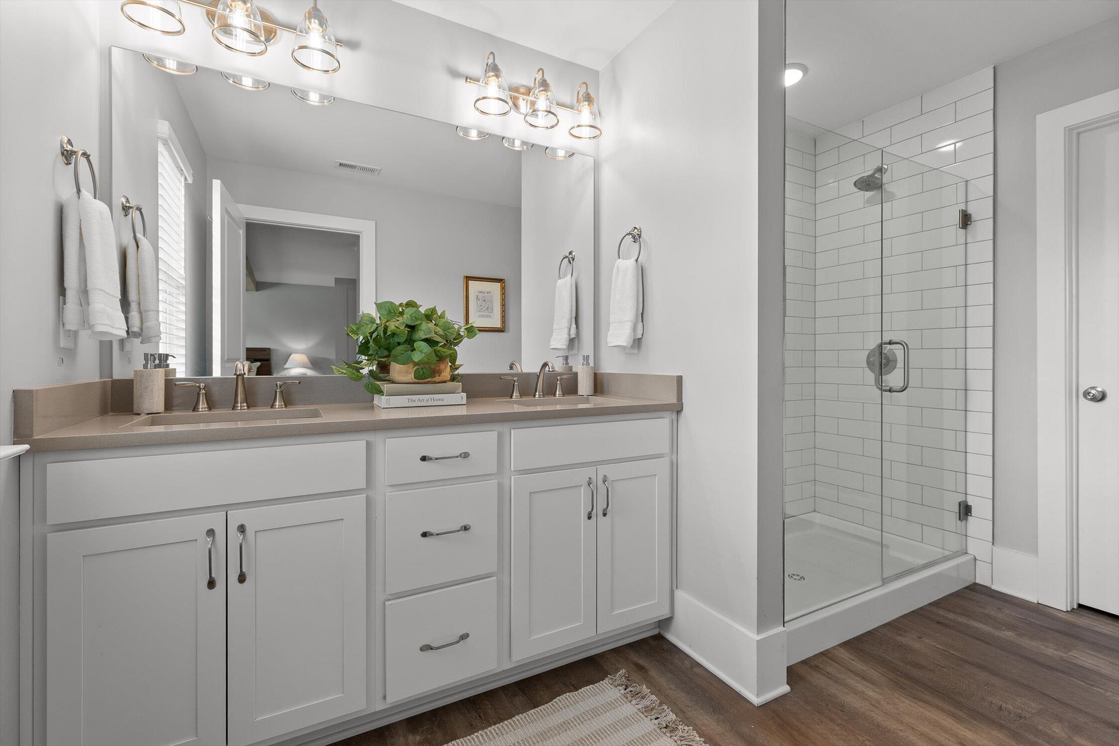 3932 Inlet Loop Chattanooga, TN 37416 - Photo 7 of 51 Primary bathroom