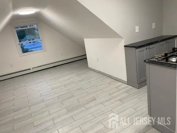 $1,600 | 310 Somerset Street, New Brunswick, NJ 08901