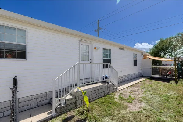 $213,835 | 835 Vireo Drive, Barefoot Bay, FL 32976