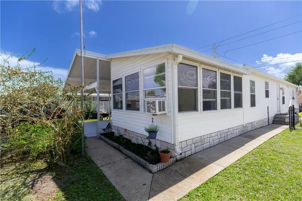 $213,835 | 835 Vireo Drive, Barefoot Bay, FL 32976