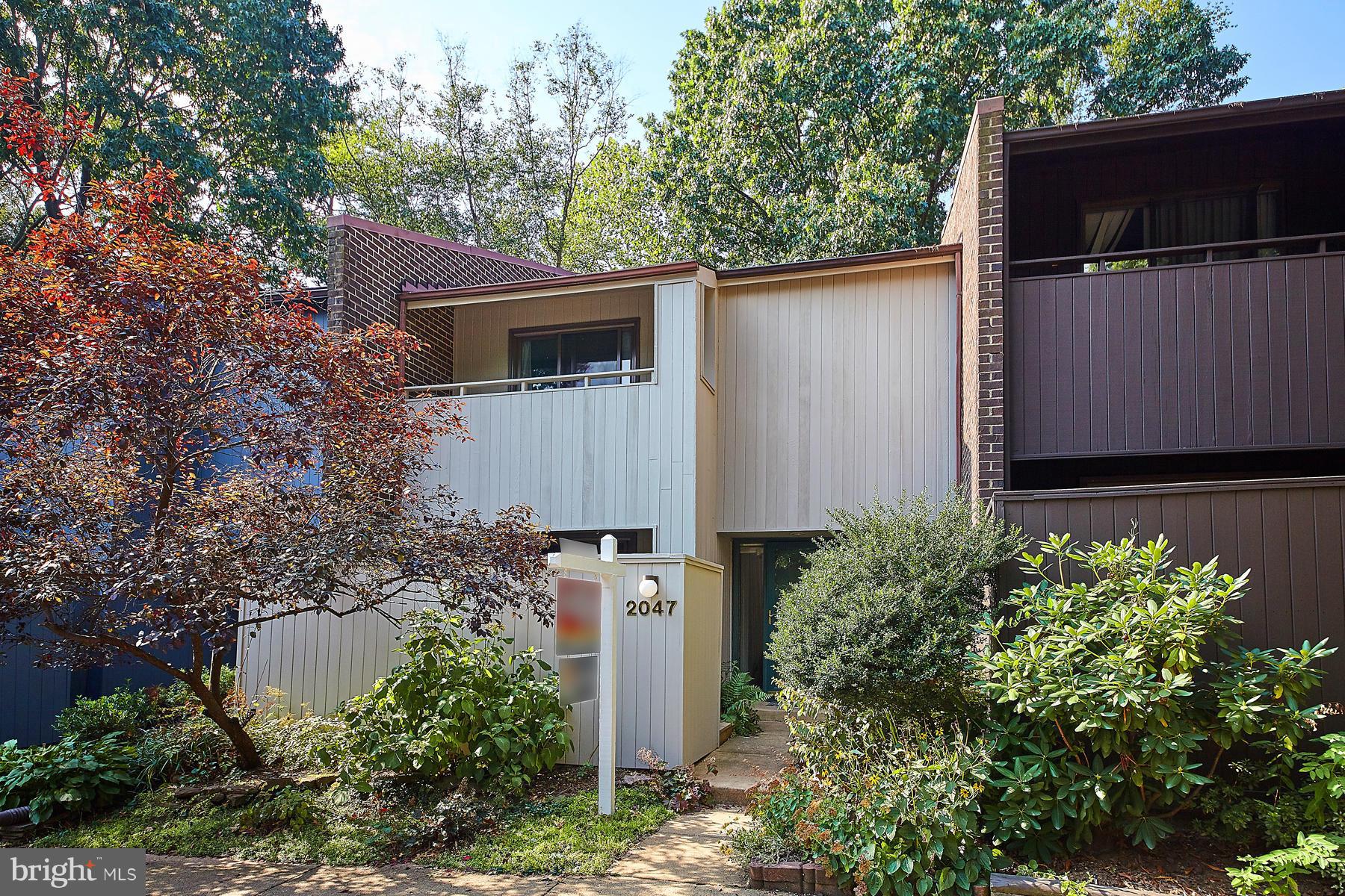 2047 Wethersfield Court Reston, VA 20191 - Photo 1 of 30 Exterior (Front)