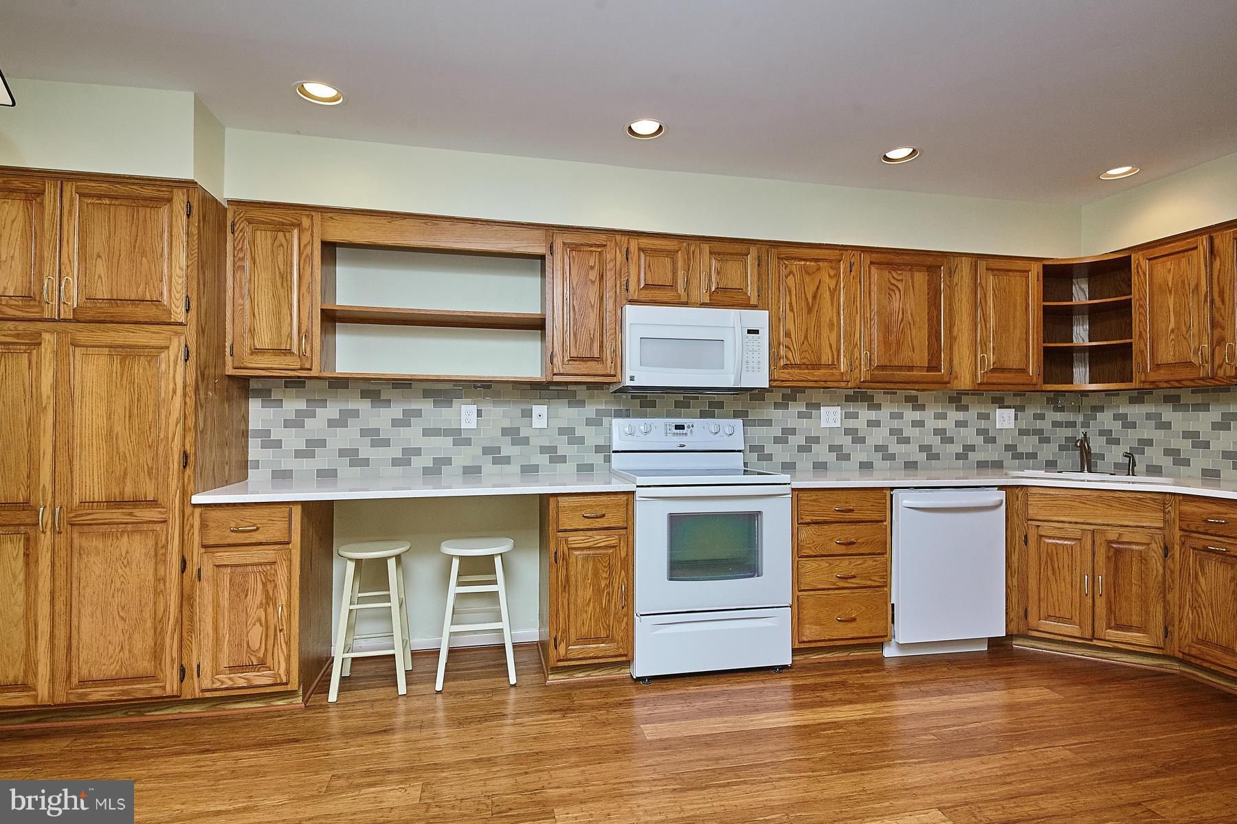2047 Wethersfield Court Reston, VA 20191 - Photo 7 of 30 Kitchen