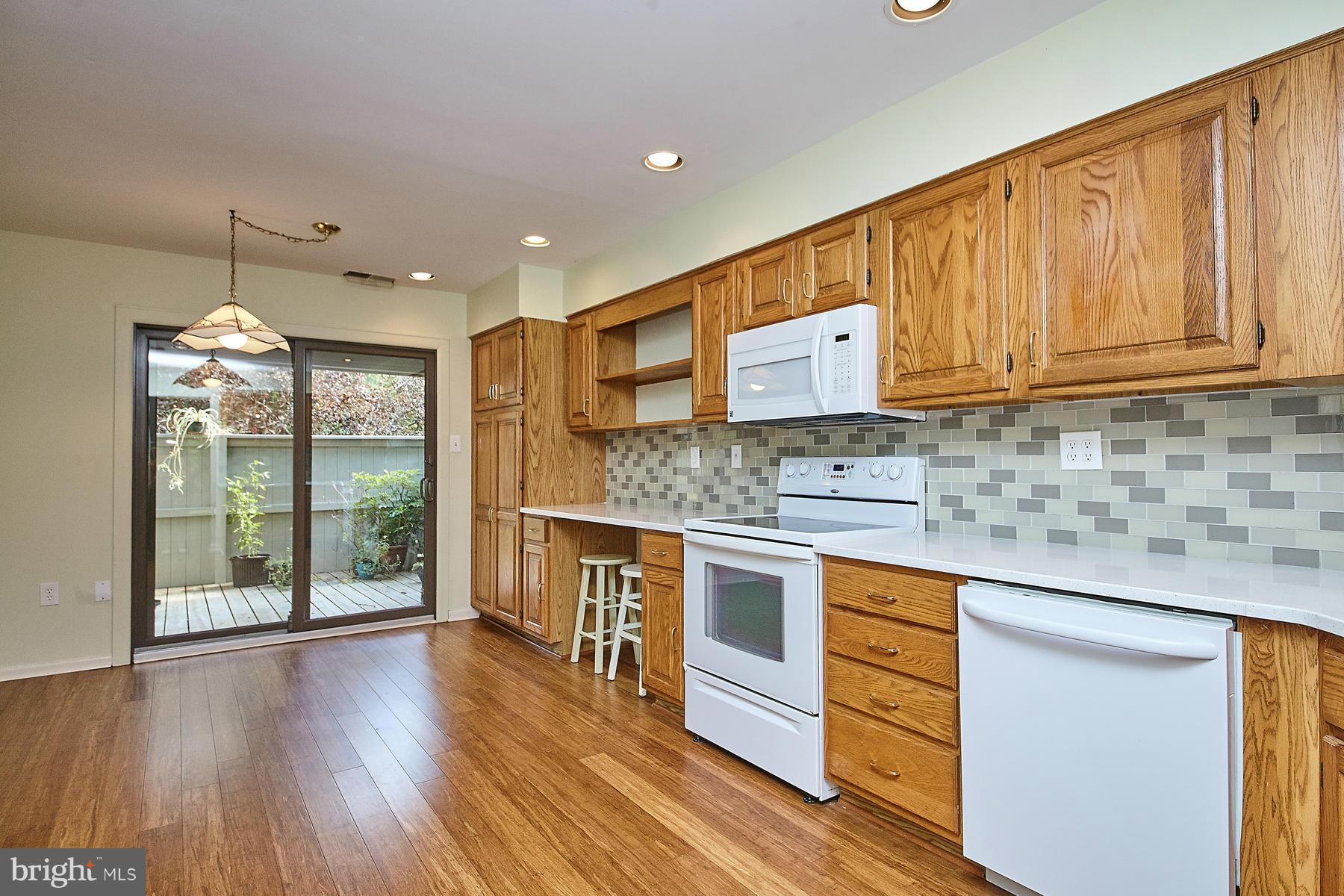 2047 Wethersfield Court Reston, VA 20191 - Photo 8 of 30 Kitchen