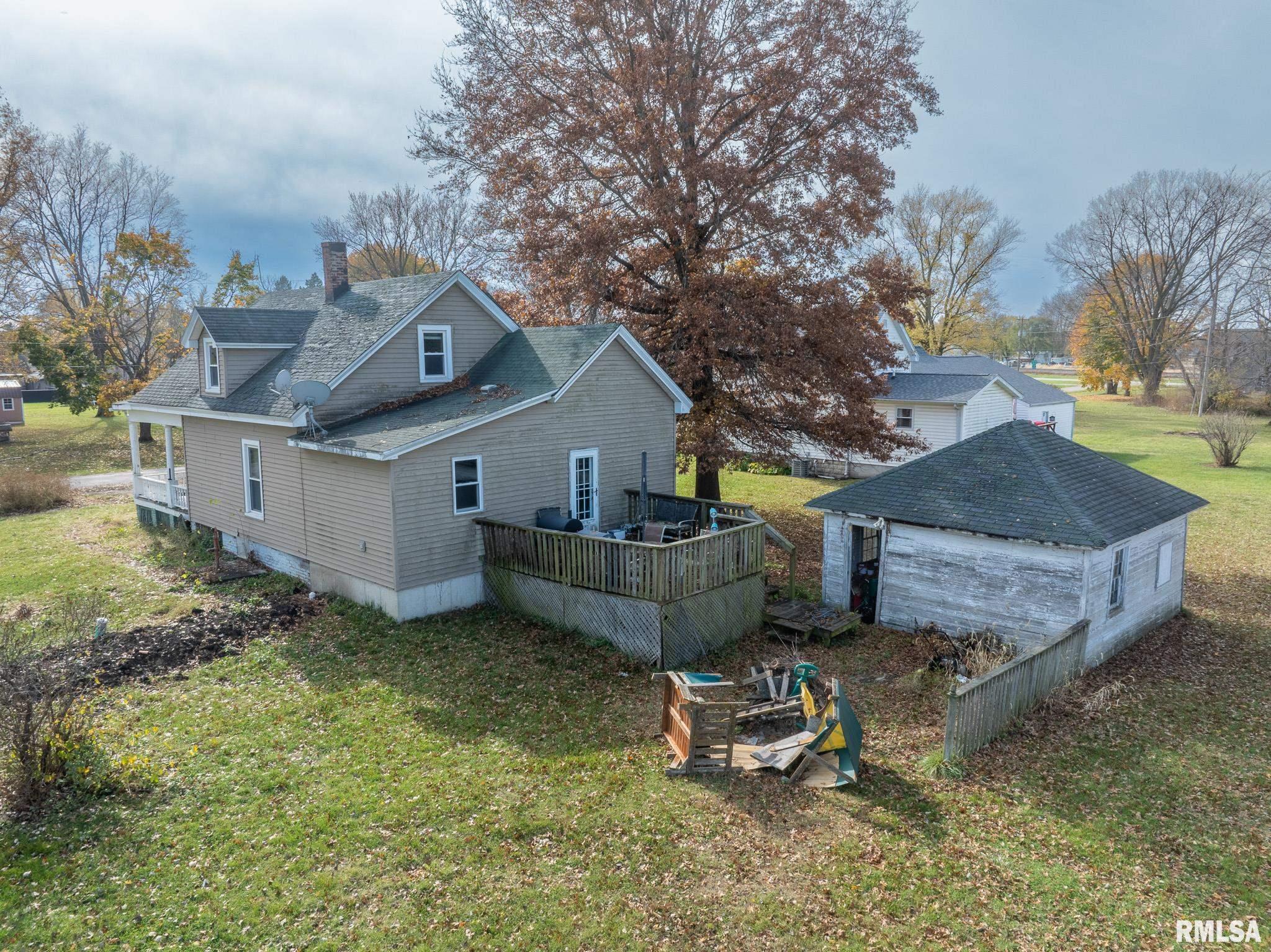 108 Grant Street Avon, IL 61415 - Photo 3 of 15