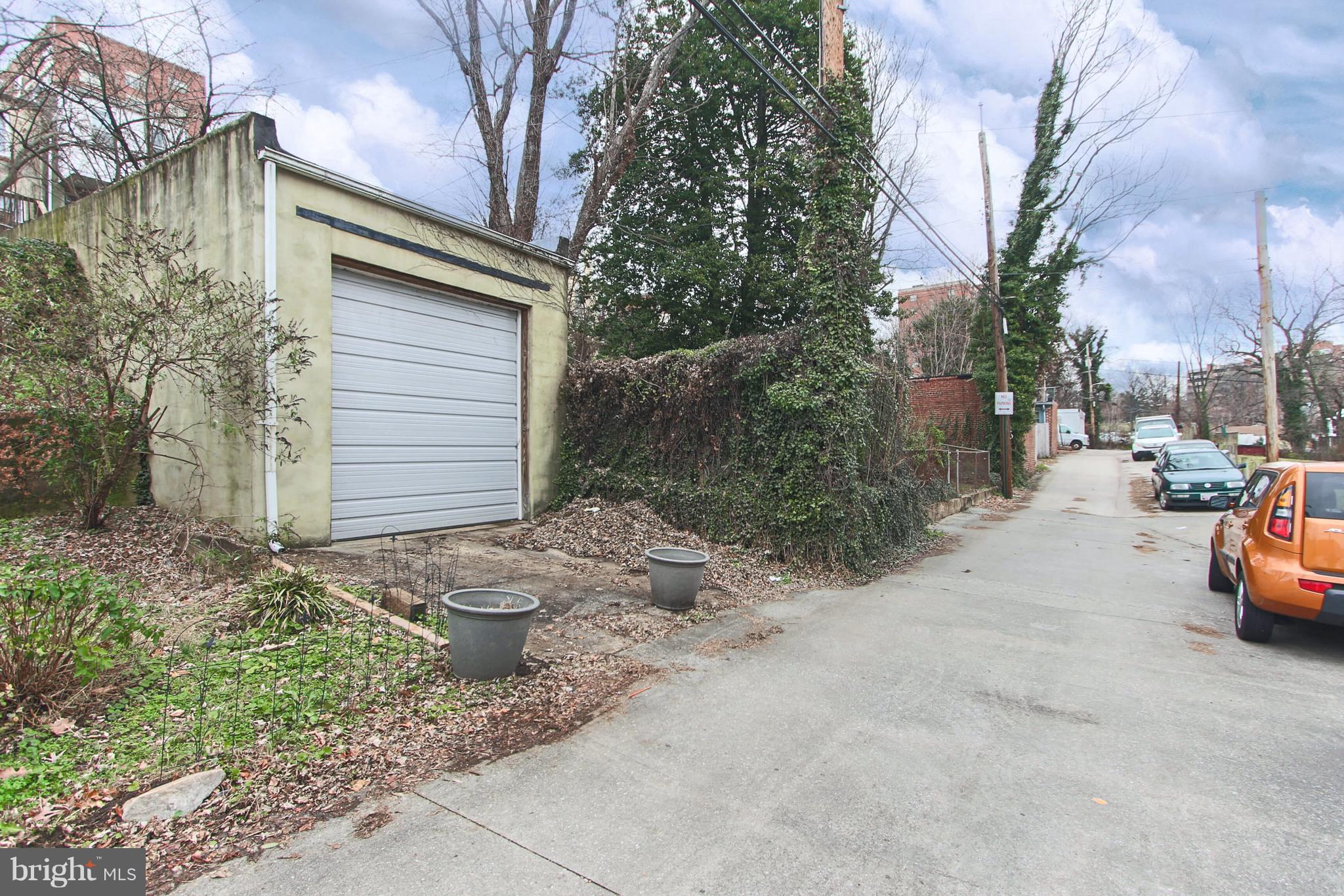 3829 Roland Avenue Baltimore, MD 21211 - Photo 35 of 41 Gallery Image 35