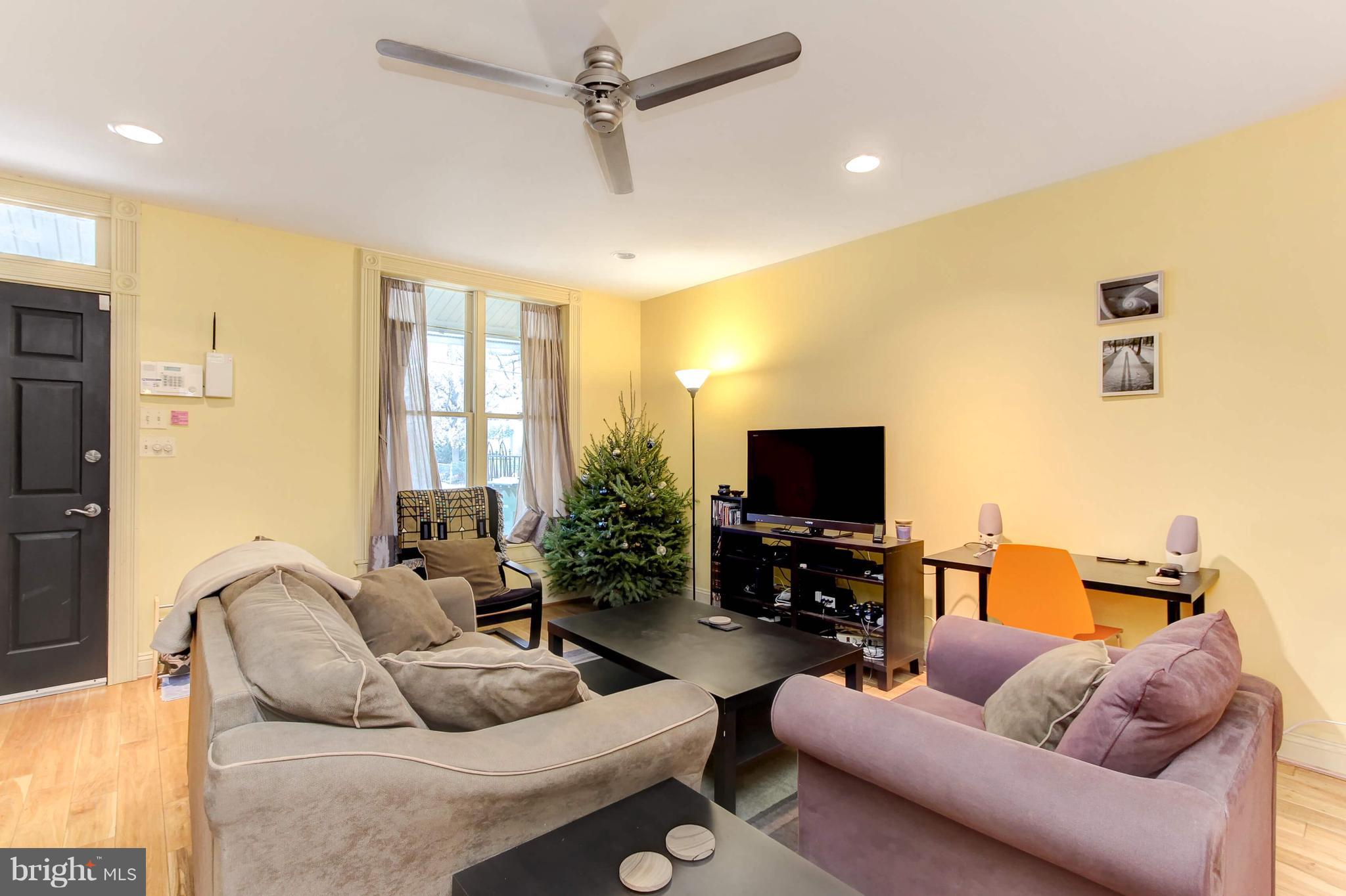 3829 Roland Avenue Baltimore, MD 21211 - Photo 8 of 41 Gallery Image 8