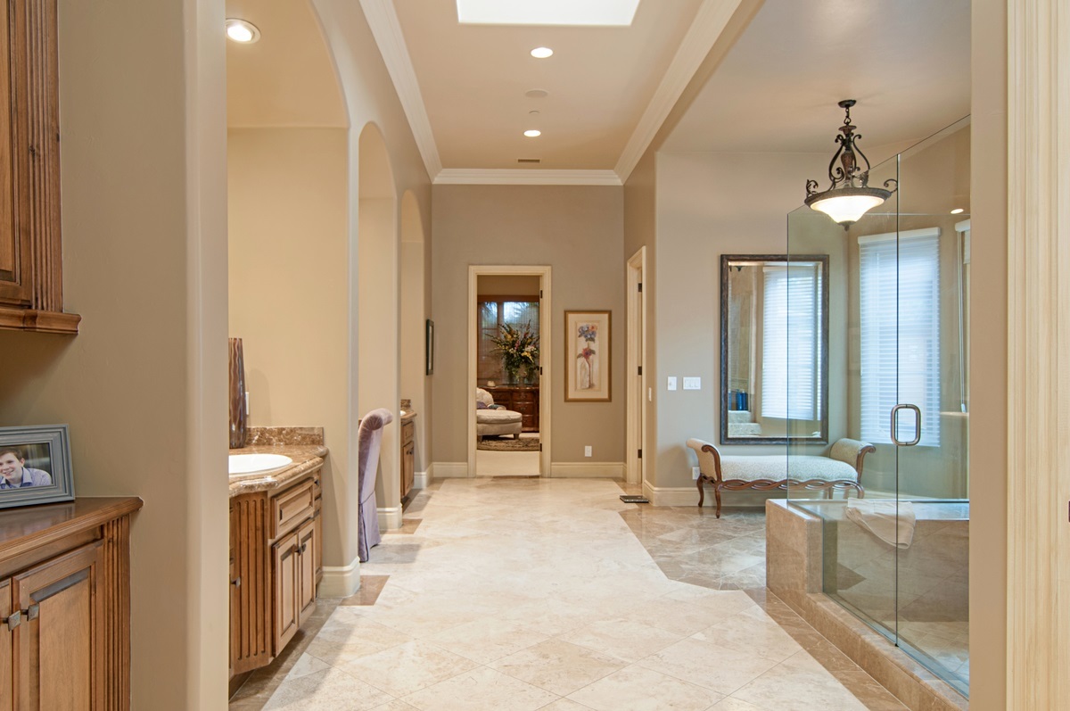 17407 Circa Oriente Rancho Santa Fe, CA 92067 - Photo 13 of 25 Gallery Image 13