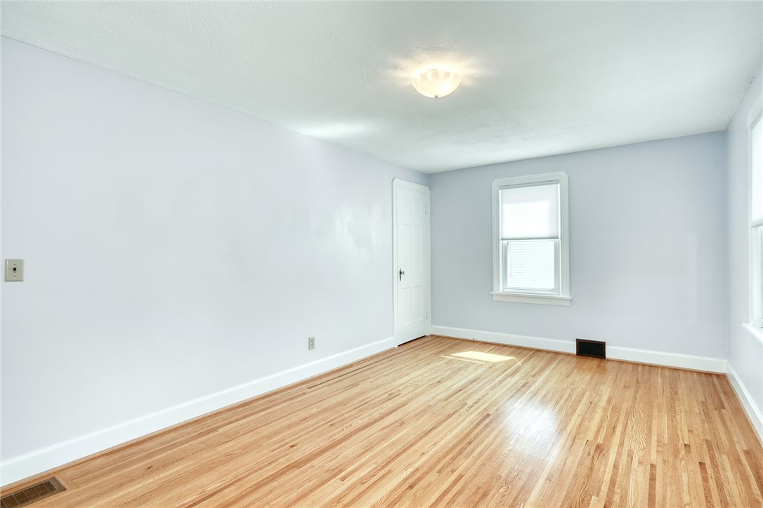 136 Hoover Road Irondequoit, NY 14617 - Photo 34 of 50