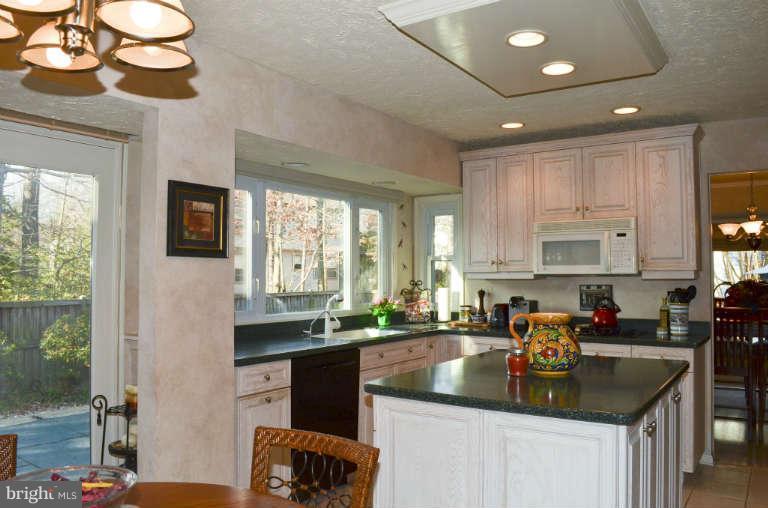 3152 Stonehenge Drive Riva, MD 21140 - Photo 9 of 30 Kitchen